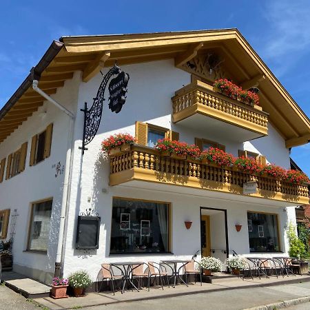 Gastehaus Veronika: Breakfast Buffet & KönigsCard Attractions Included Unterammergau Exterior photo