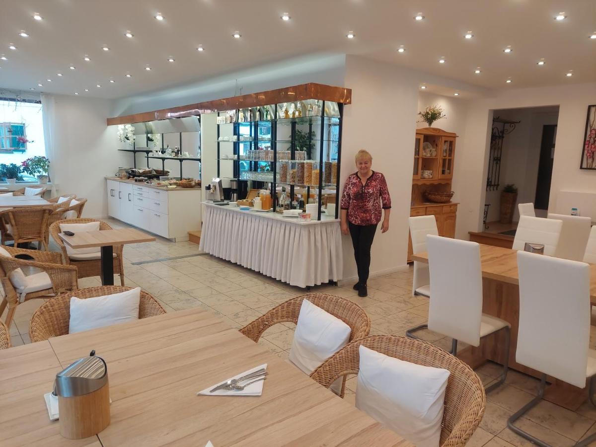 Gastehaus Veronika: Breakfast Buffet & KönigsCard Attractions Included Unterammergau Exterior photo