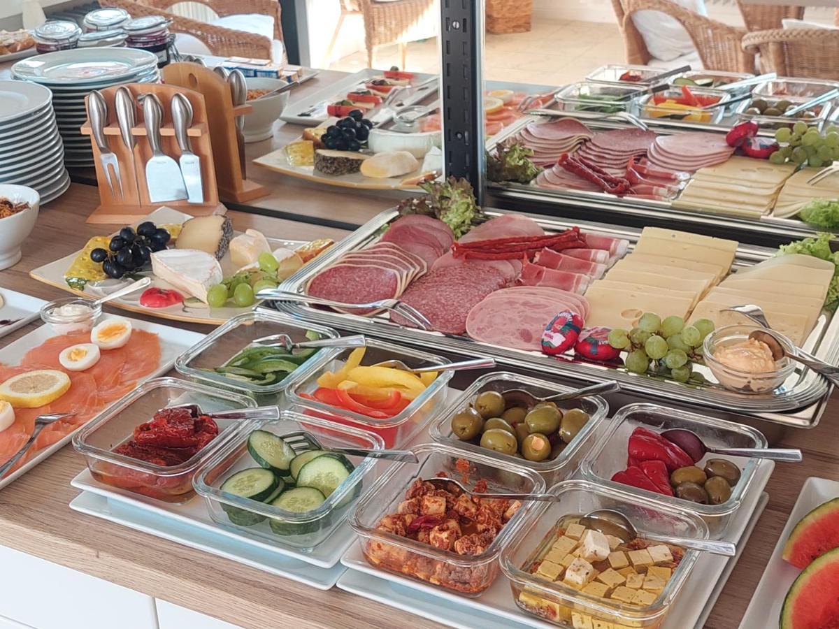 Gastehaus Veronika: Breakfast Buffet & KönigsCard Attractions Included Unterammergau Exterior photo
